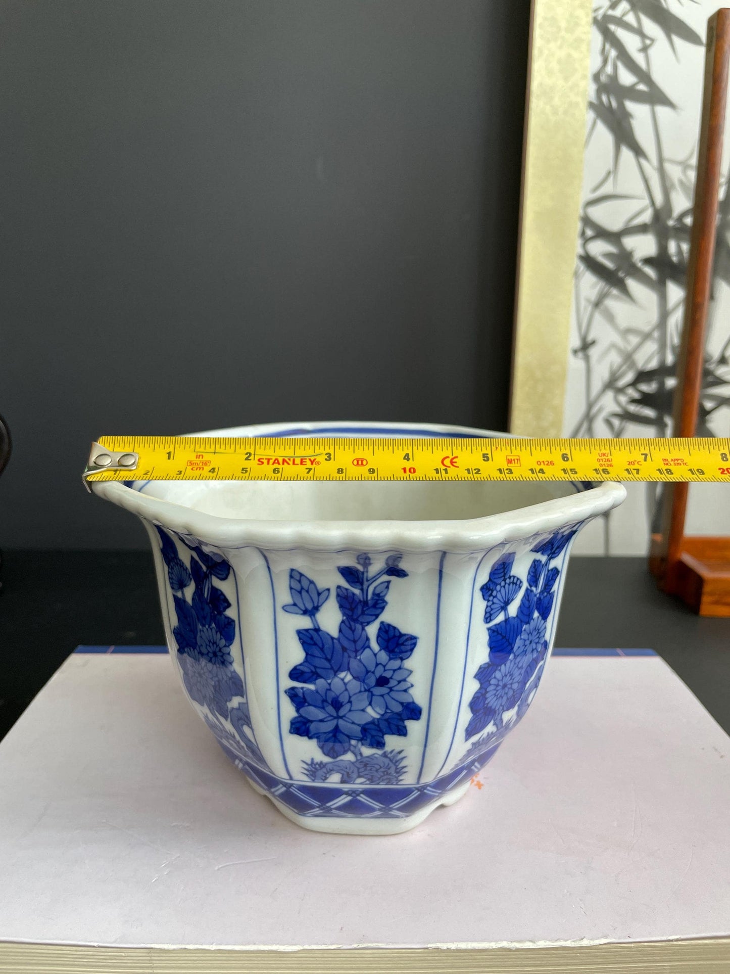 Blue and White Porcelain Planter Ceramic Flower Pot Chinoiserie Cachepot Fluted Oriental Orchid Pot traditional Botanical Decor Large