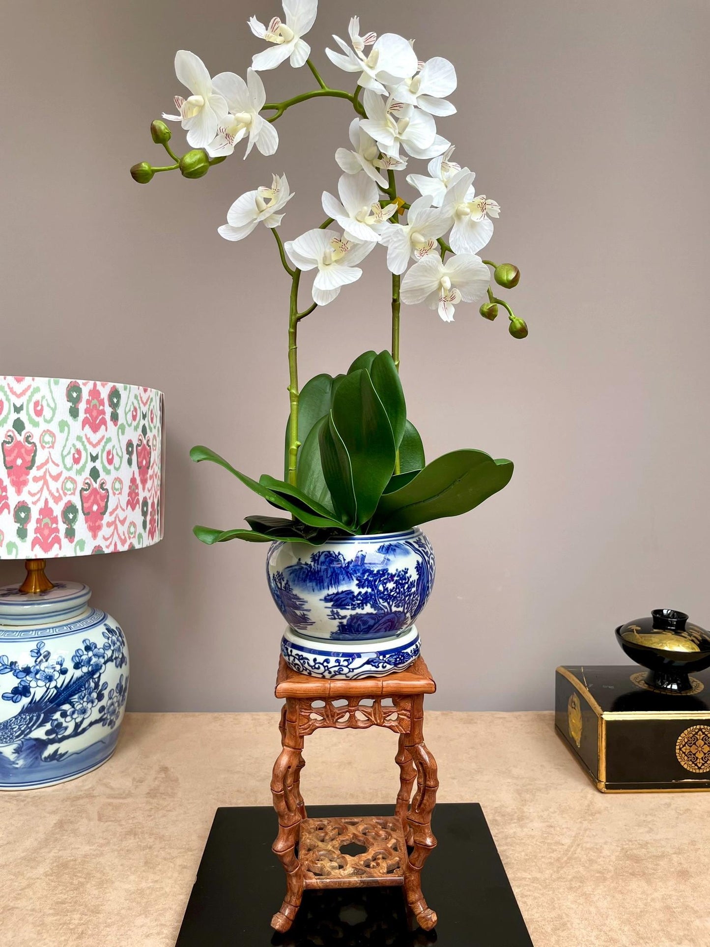 Blue and White Ceramic Vase with Stand | Traditional Chinese Landscape Design | Elegant Home Decor