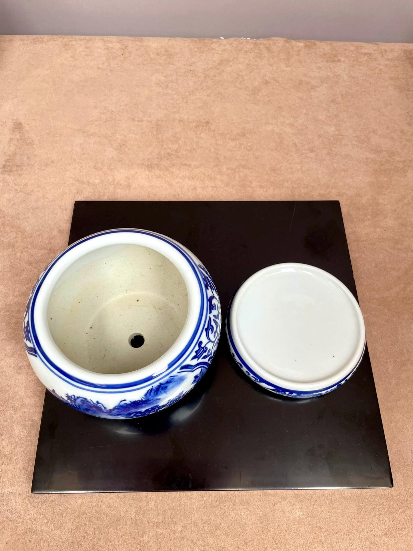 Blue and White Ceramic Vase with Stand | Traditional Chinese Landscape Design | Elegant Home Decor