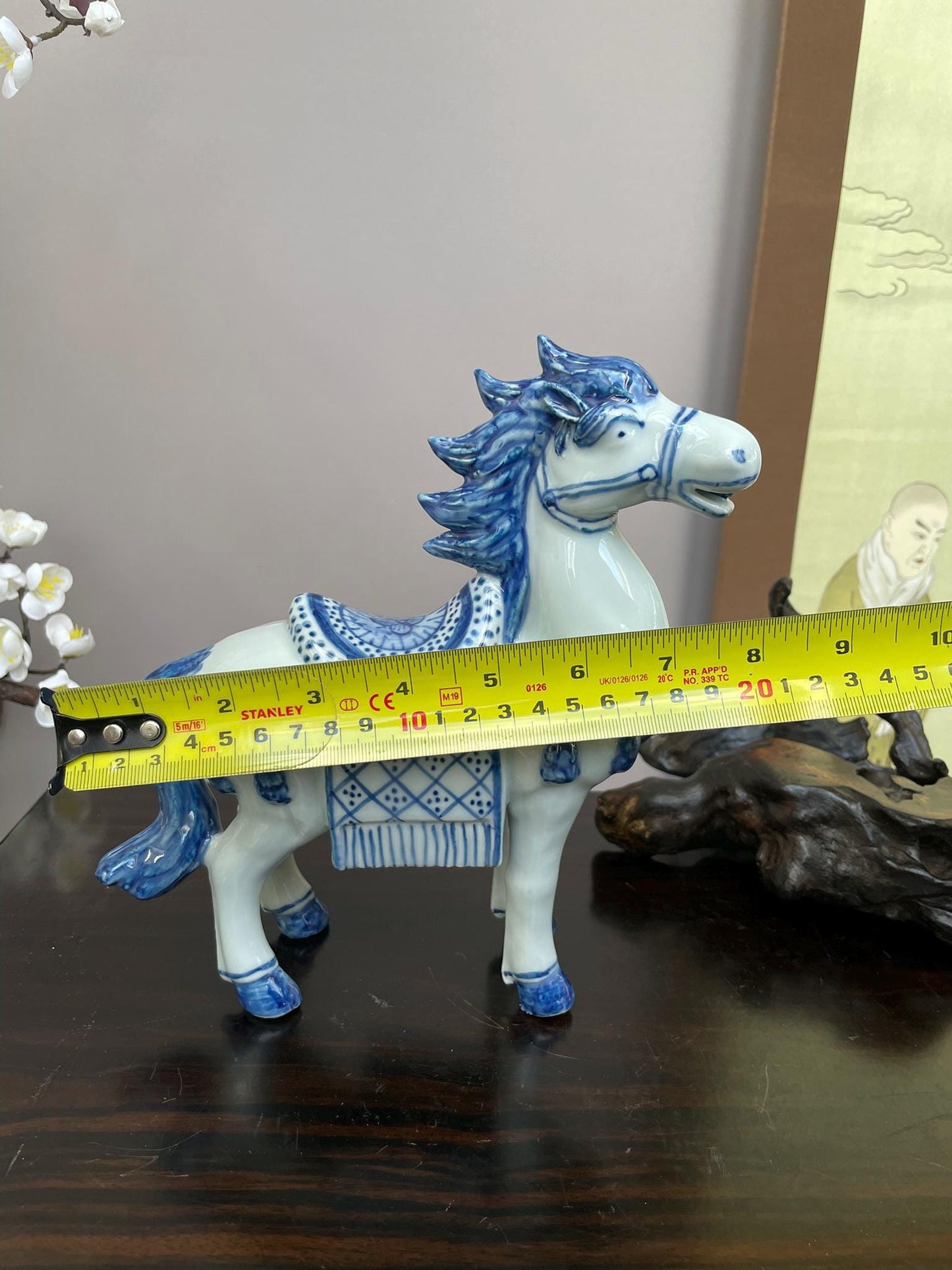 Hand-Crafted Blue and White Porcelain Horse Statue - 2026 Year of the Horse Decor Symbol of Success Vitality Artisanal Chinese Zodiac Figur