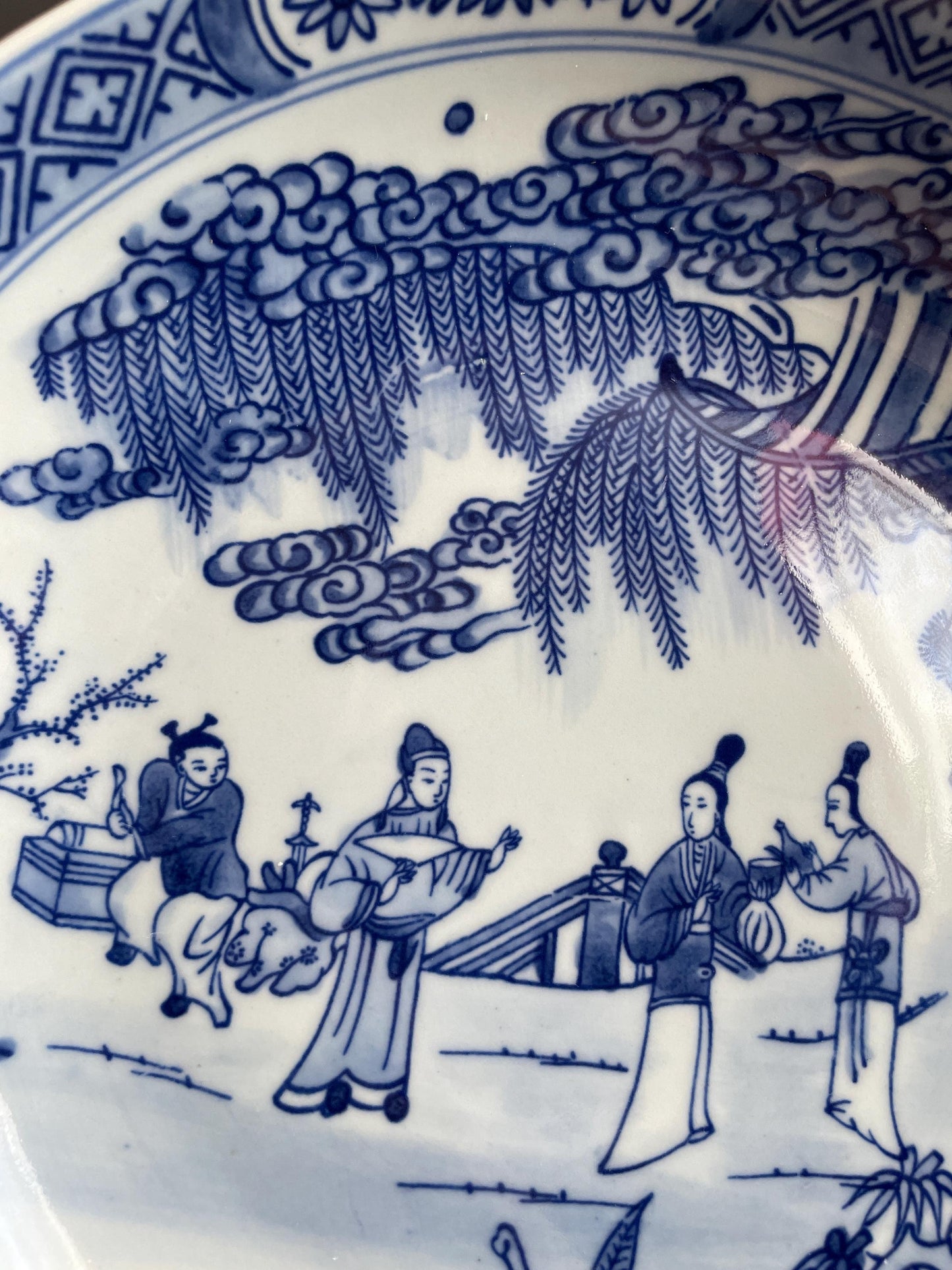 Blue and White Porcelain Display Plate with Stand Chinoiserie Charger Scholar Garden Scene Ceramic Traditional Oriental Decorative Art Plate