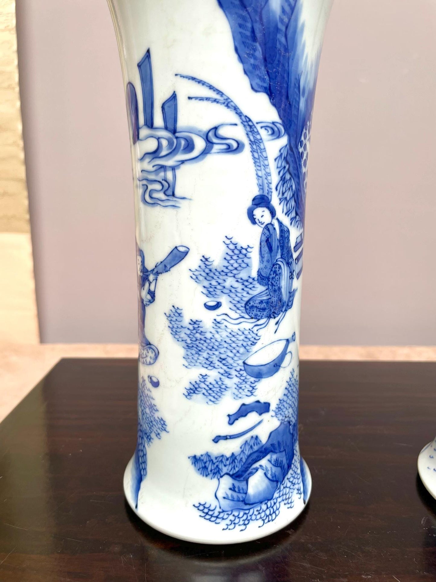 Pair of Fine Hand-Painted Blue and White Porcelain Vases with Traditional Elegant Brown-Glazed Edge, Timeless Oriental Craftsmanship,