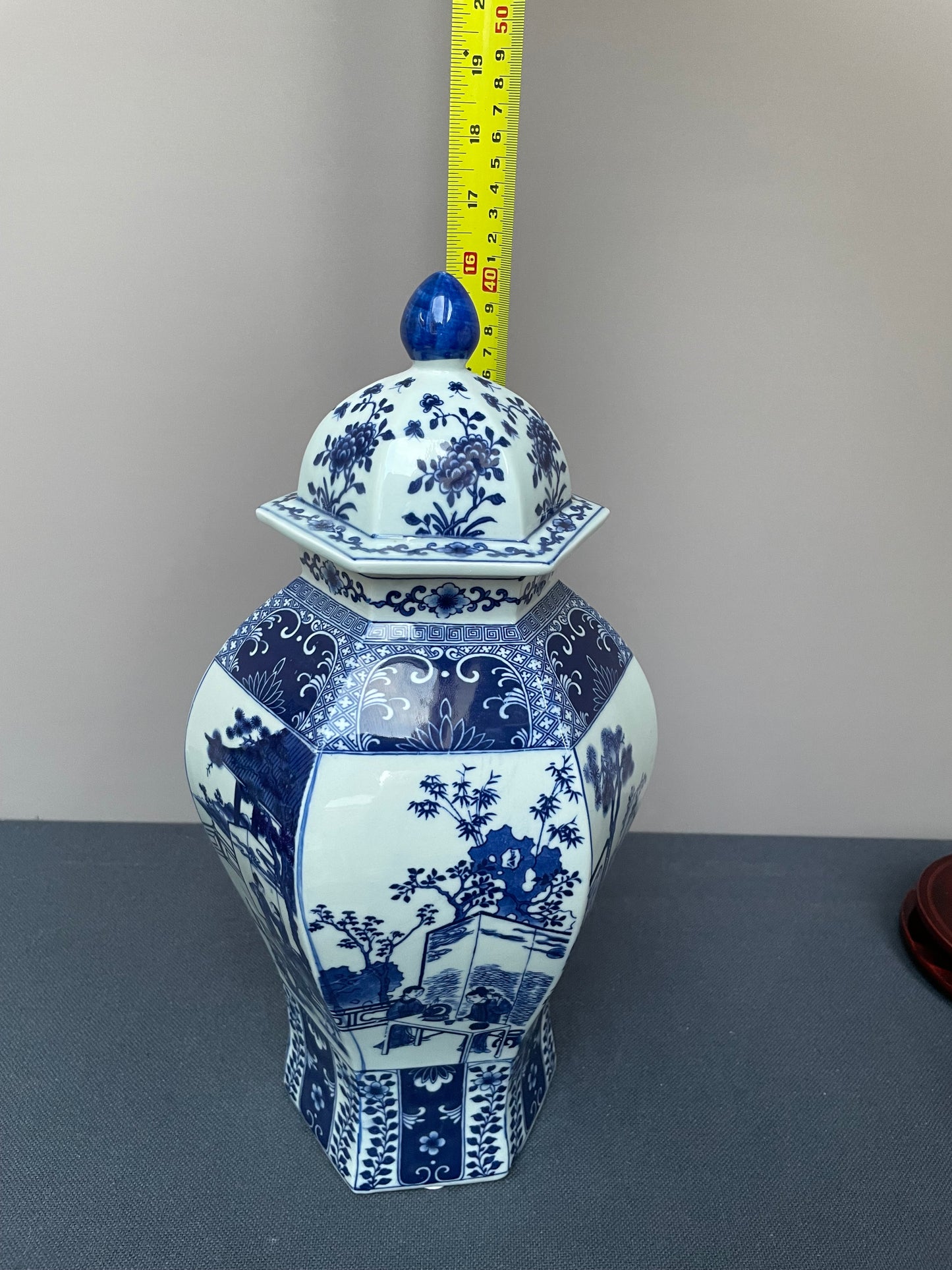 Chinoiserie vase Hexagon Blue and White Chinese Porcelain Ginger Jar