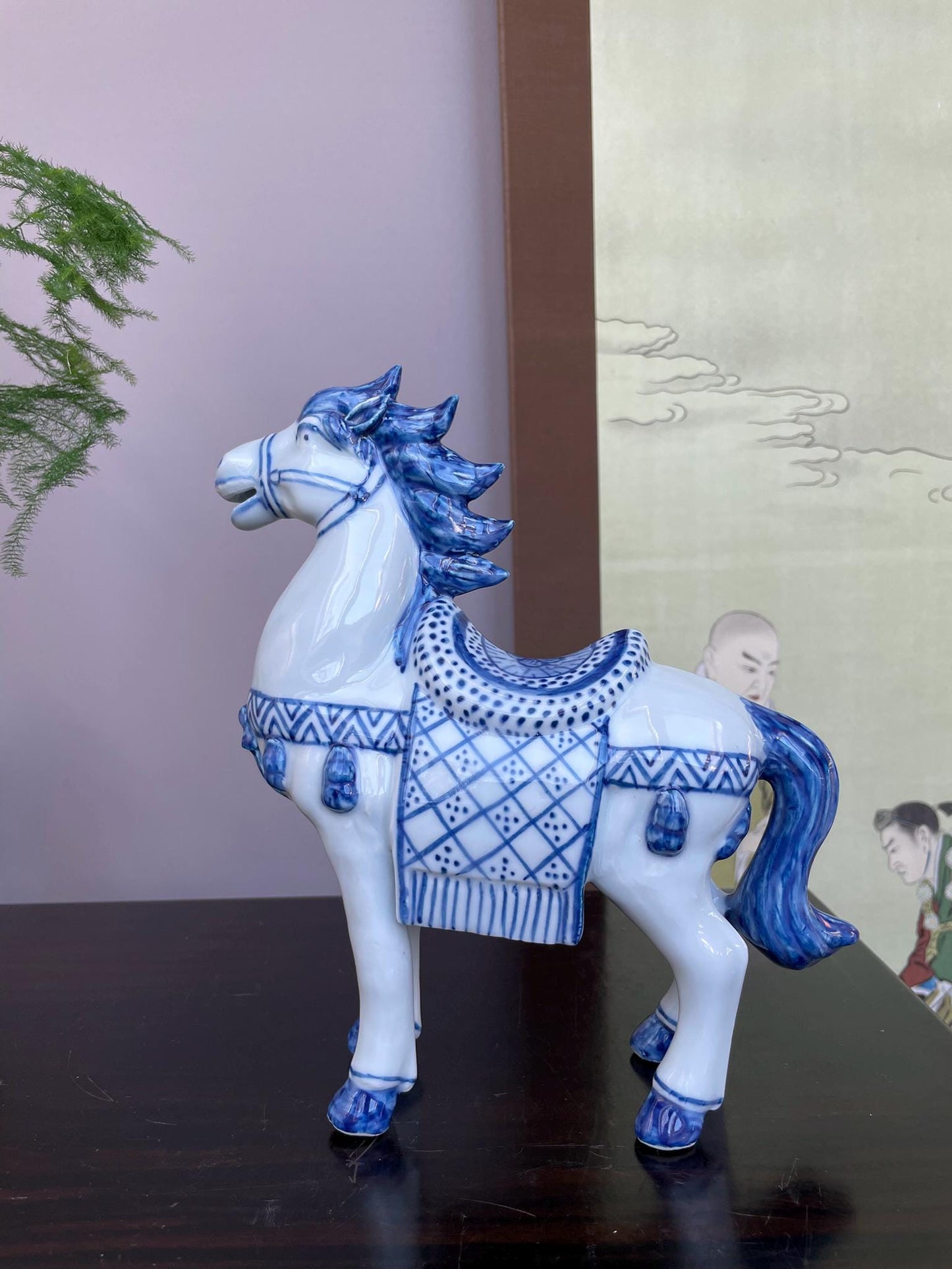 Hand-Crafted Blue and White Porcelain Horse Statue - 2026 Year of the Horse Decor Symbol of Success Vitality Artisanal Chinese Zodiac Figur