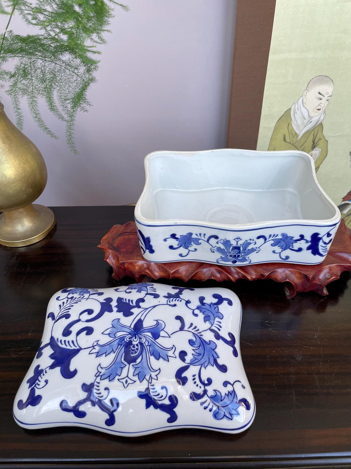 Hand-Crafted Blue and White Porcelain continuous floral Box Artisan Rectangular Jewellery Case Detailed Floral Chinoiserie Keepsake