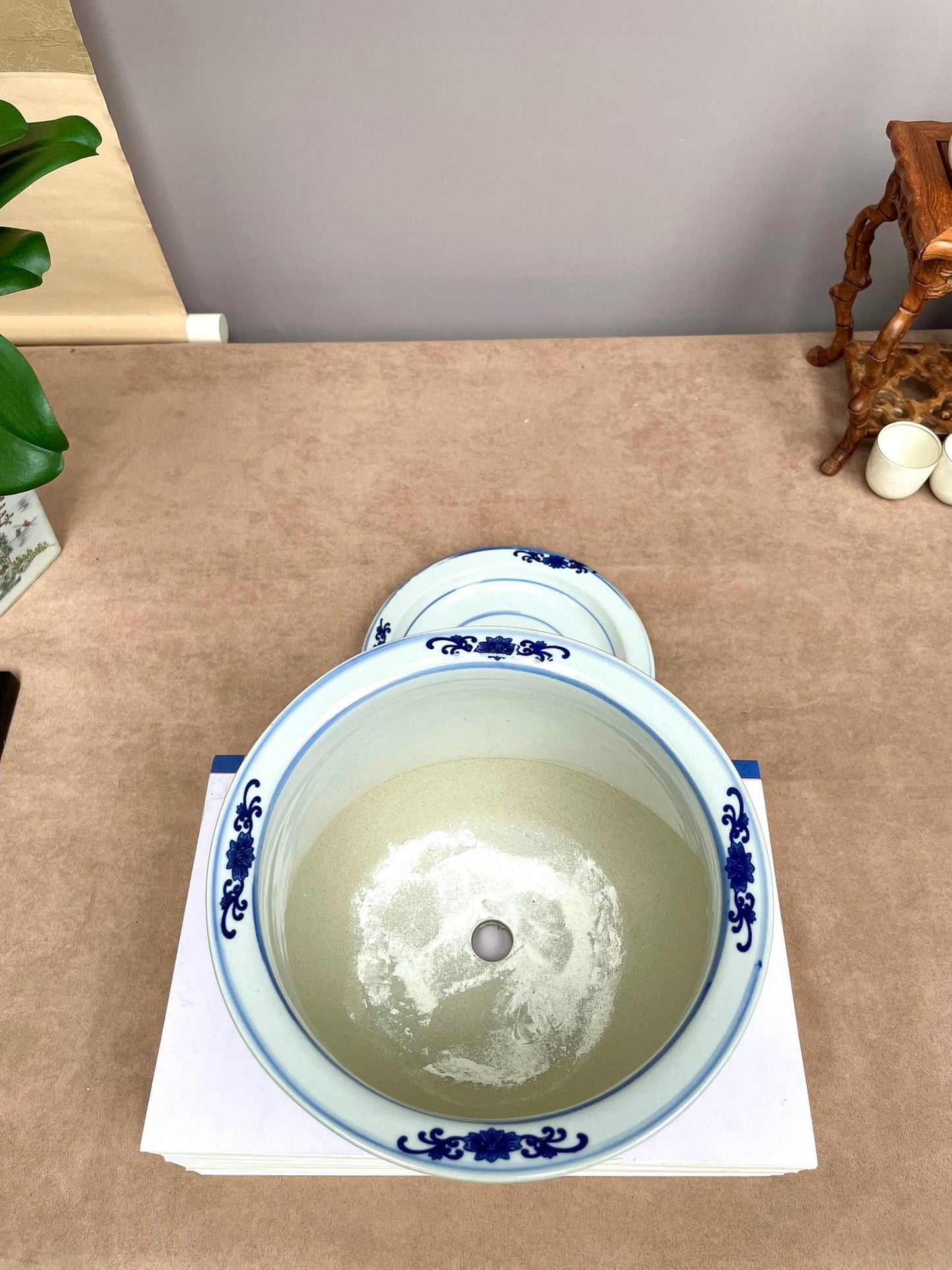 Blue & White Porcelain Planter Bowl with Saucer – Hand-crafted Chinese Lady Scene, Decorative Vase, Chinoiserie Home Decor