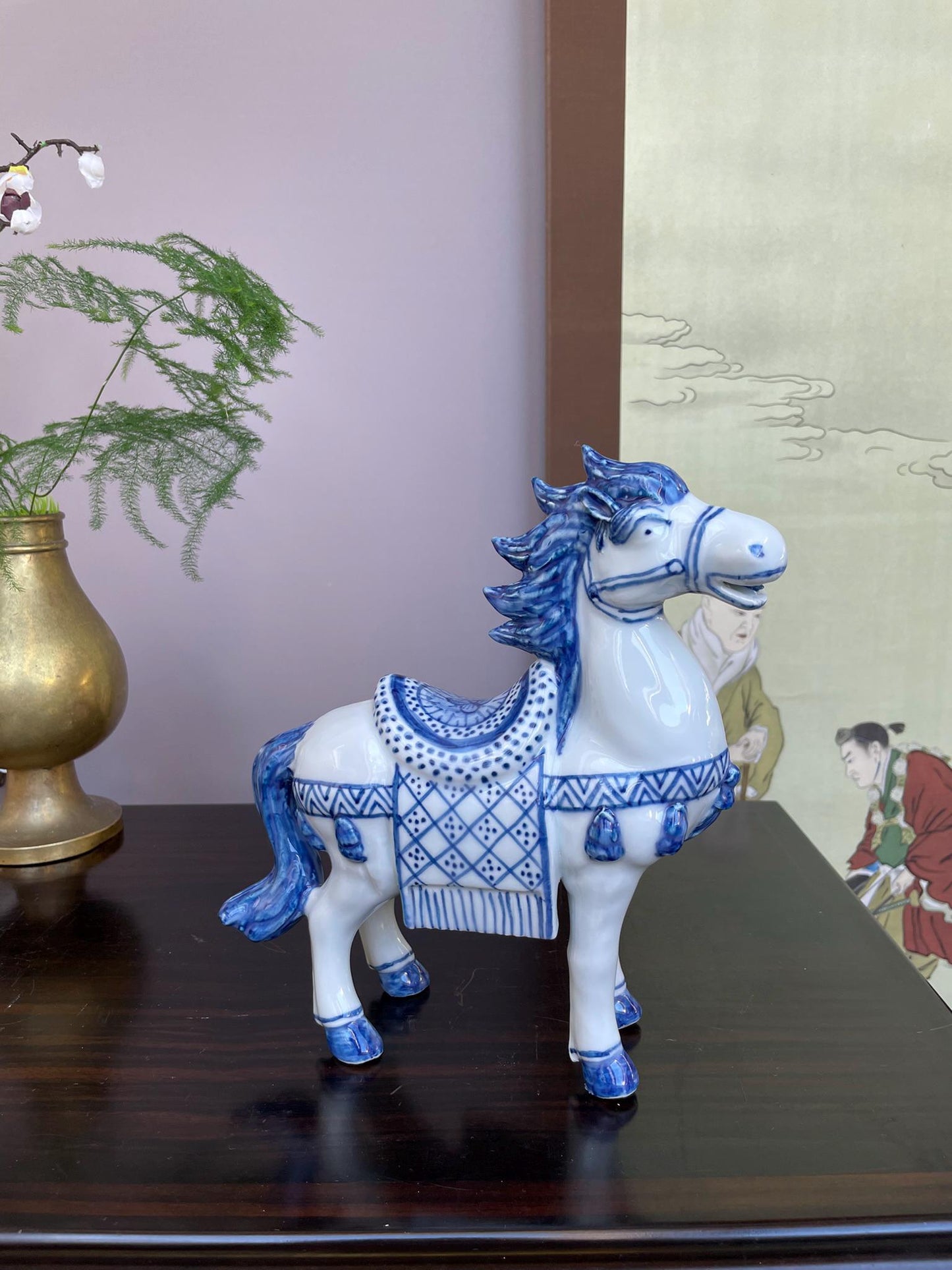 Hand-Crafted Blue and White Porcelain Horse Statue - 2026 Year of the Horse Decor Symbol of Success Vitality Artisanal Chinese Zodiac Figur