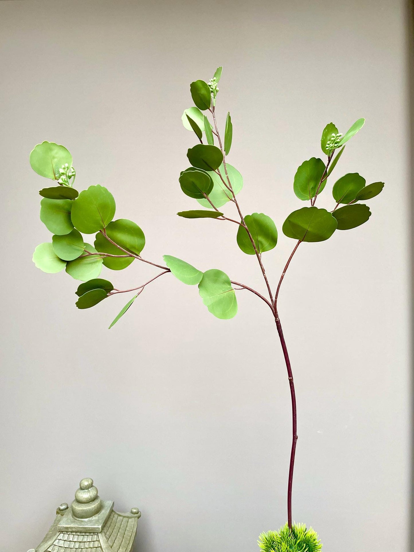 Lifelike Green Eucalyptus Spray, Faux Seeded Foliage, Red Stem Greenery, Chinoiserie Vase Filler, Tropical Botanical Home Decor