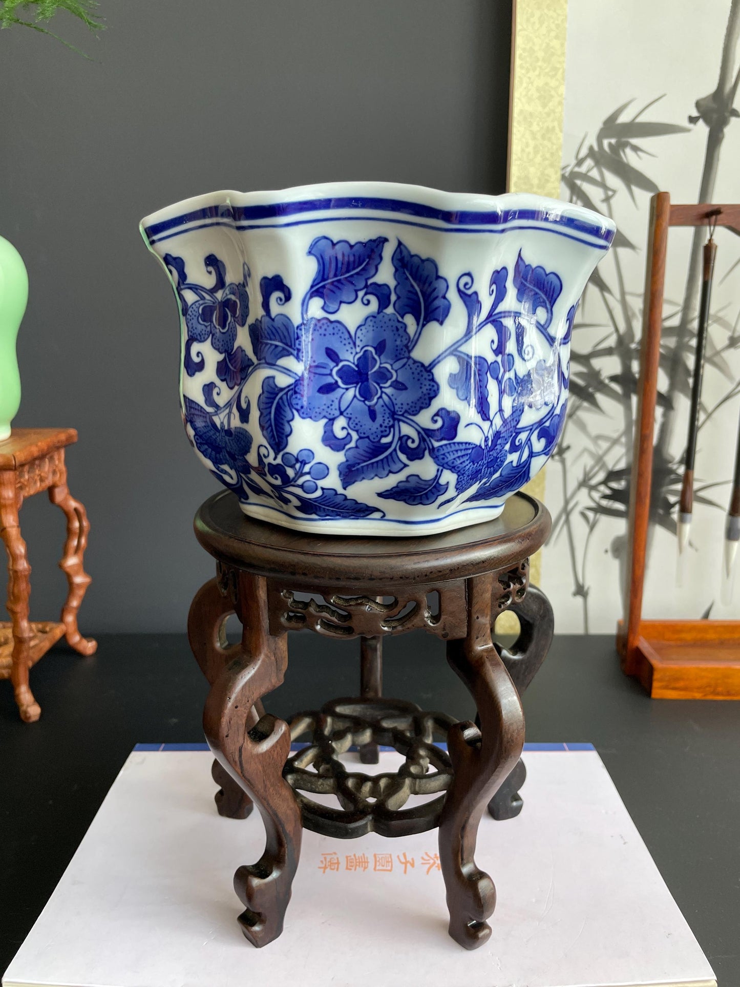 Blue and White Porcelain Planter Ceramic Flower Pot Chinoiserie Cachepot Fluted Oriental Orchid Pot Traditional Botanical Decor Large