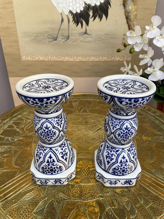Blue and White Candlesticks Pair, Chinoiserie Taper Holders, Geometric Floral Porcelain, Grandmillennial Wedding Centerpiece, Hamptons Style