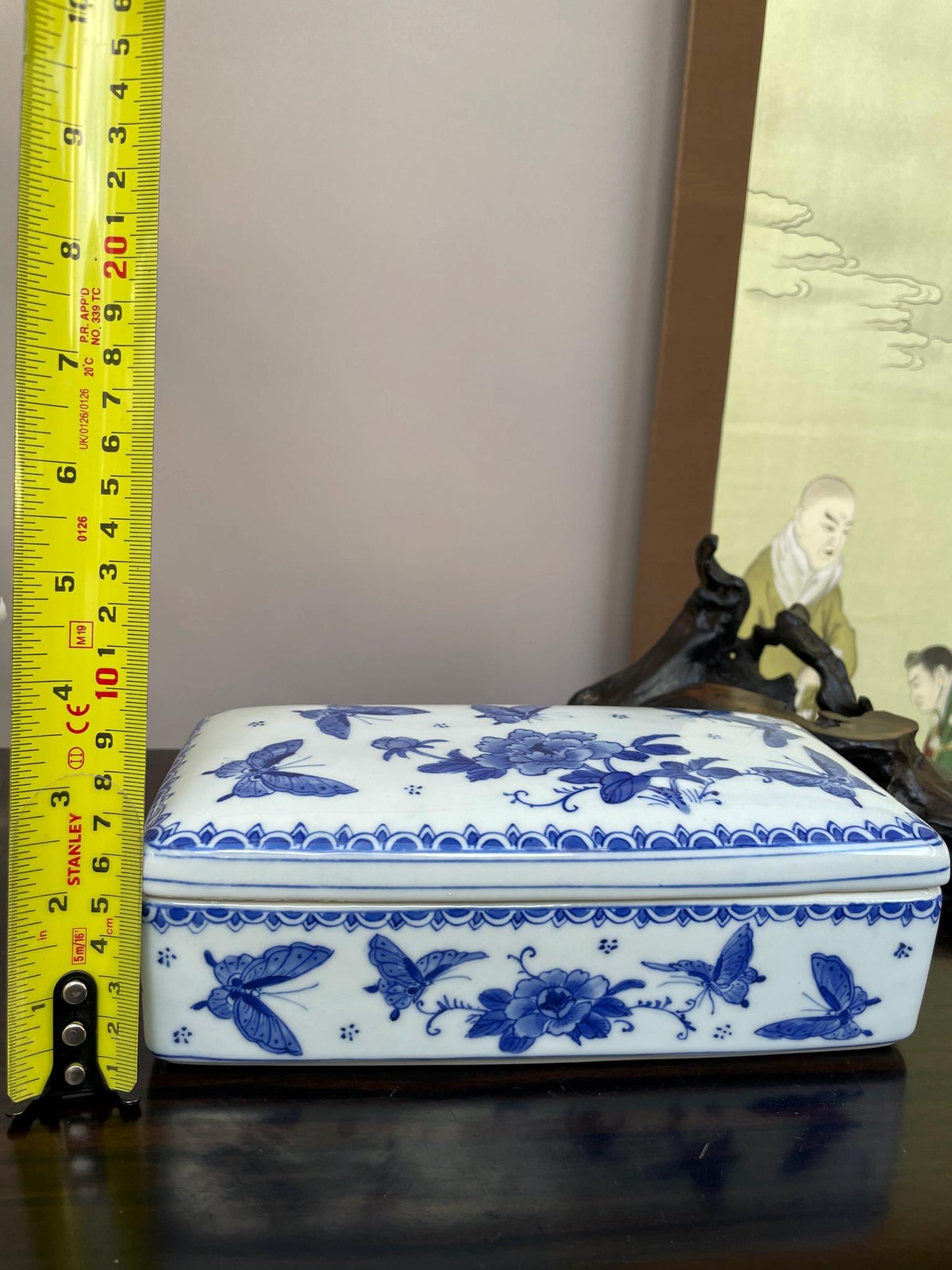 Hand-Crafted Blue and White Porcelain Butterfly Box Artisan Rectangular Jewellery Case Detailed Floral Hand-Painting Chinoiserie Keepsake