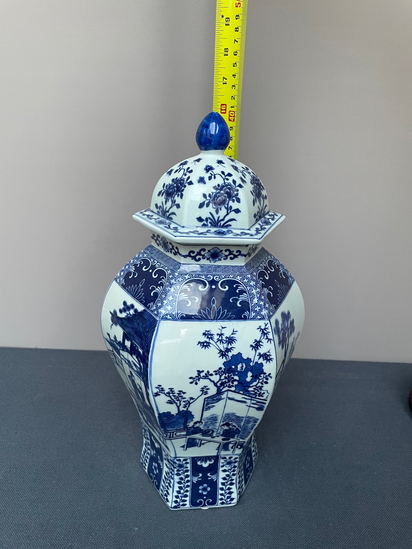 Chinoiserie vase Hexagon Blue and White Chinese Porcelain Ginger Jar