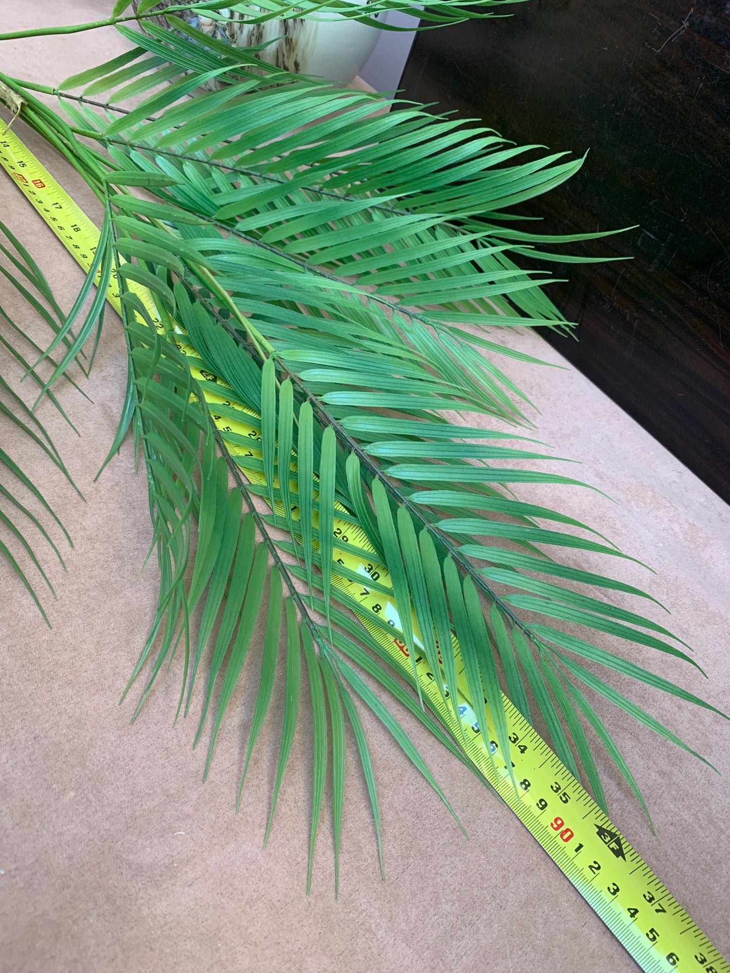 Large Realistic Artificial Palm Branch Faux Tropical Greenery Life-Like Areca Palm Frond for Tall Vases Maintenance-Free Luxury Home Decor