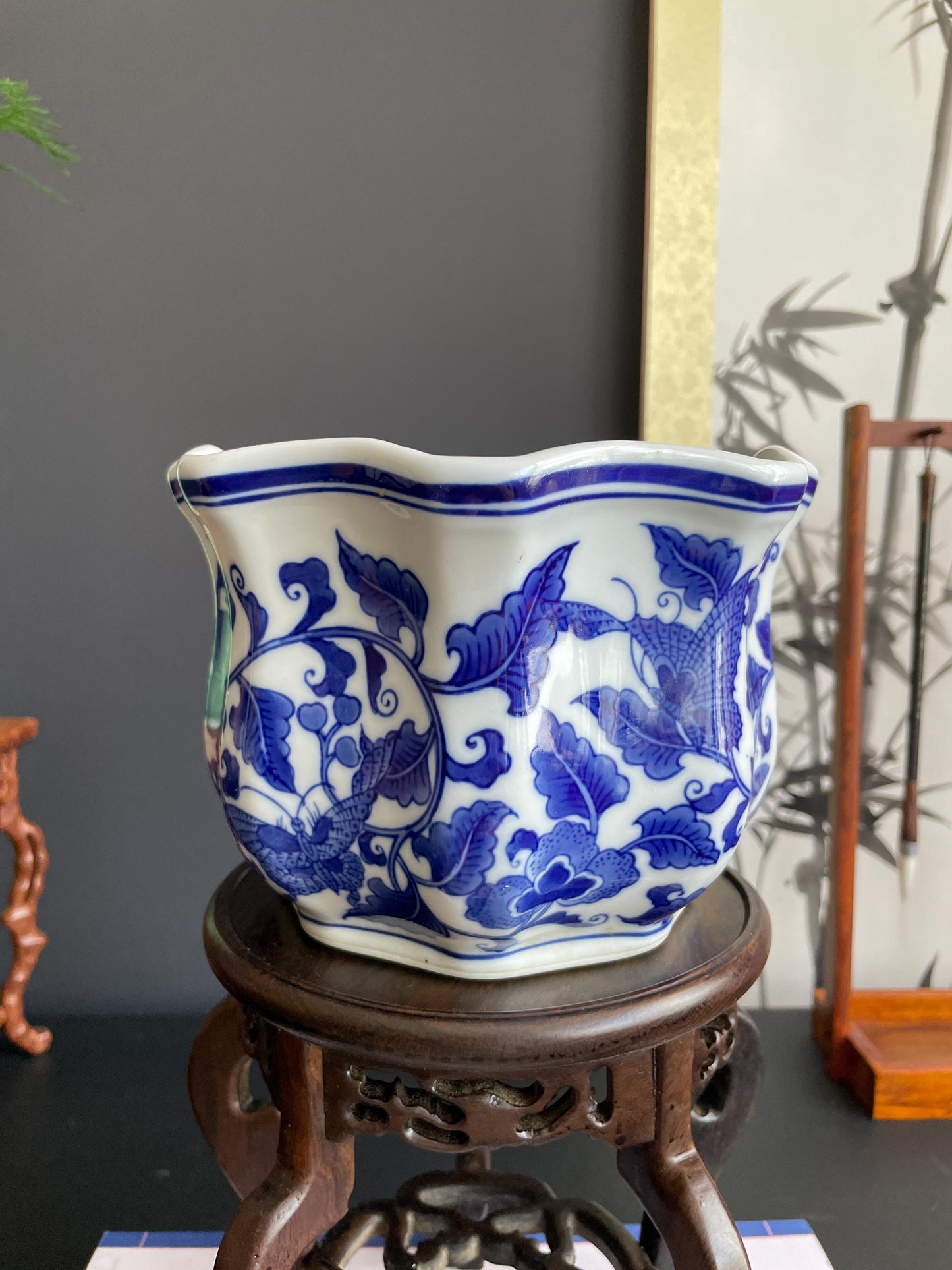 Blue and White Porcelain Planter Ceramic Flower Pot Chinoiserie Cachepot Fluted Oriental Orchid Pot Traditional Botanical Decor Large