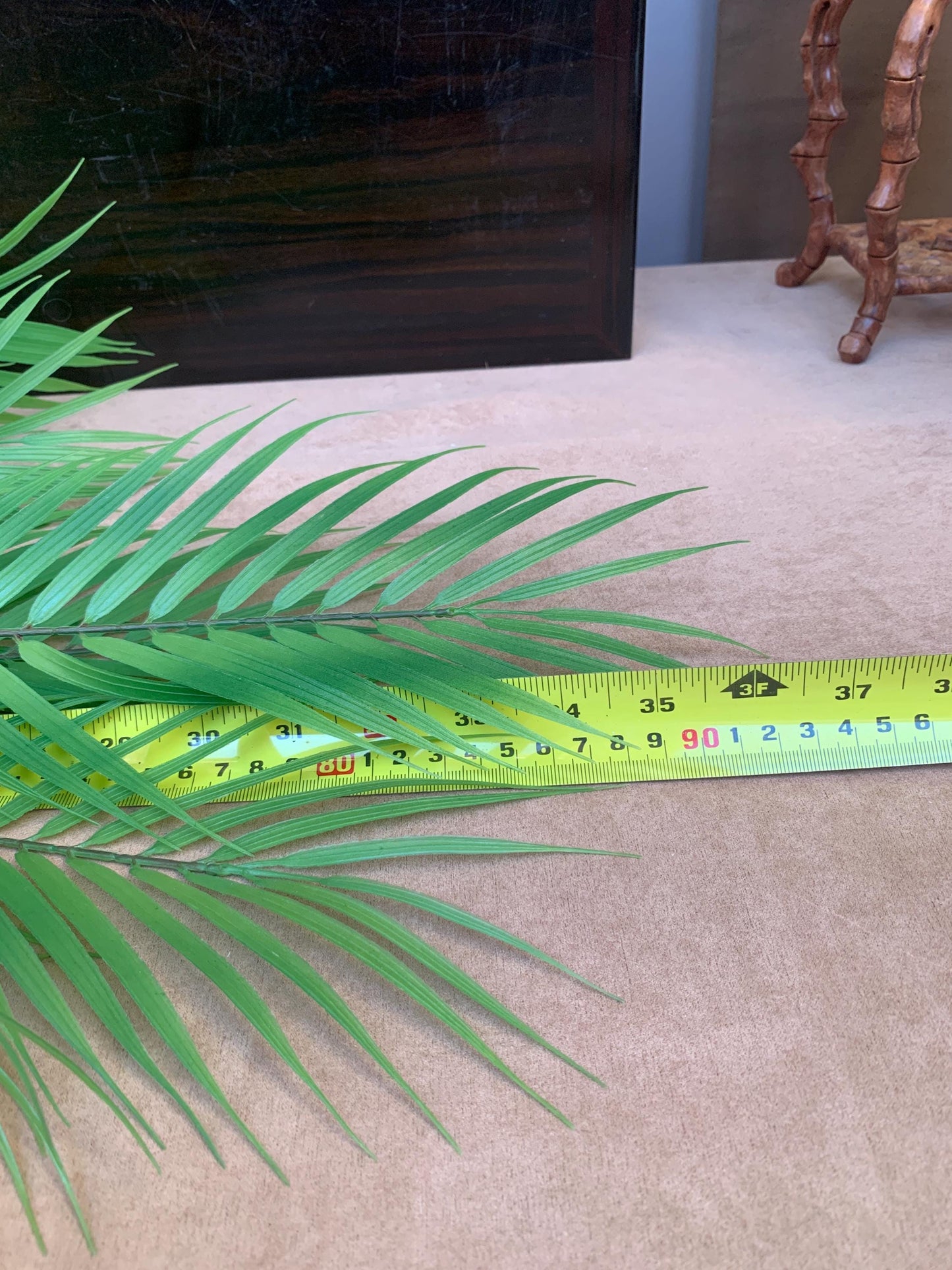 Large Realistic Artificial Palm Branch Faux Tropical Greenery Life-Like Areca Palm Frond for Tall Vases - Maintenance-Free Luxury Home Decor