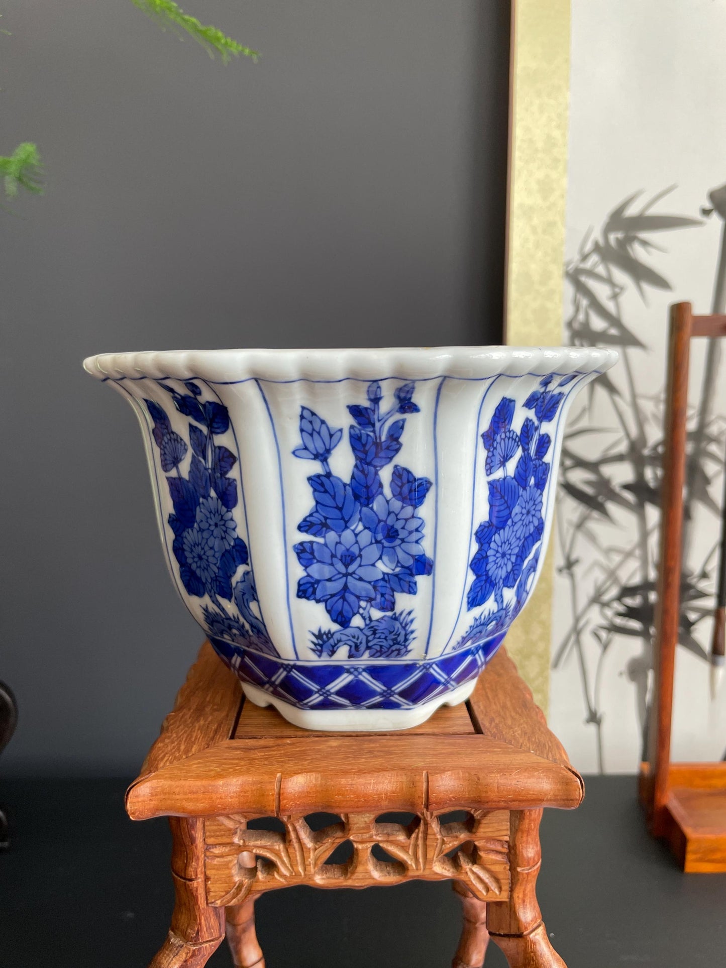 Blue and White Porcelain Planter Ceramic Flower Pot Chinoiserie Cachepot Fluted Oriental Orchid Pot traditional Botanical Decor Large