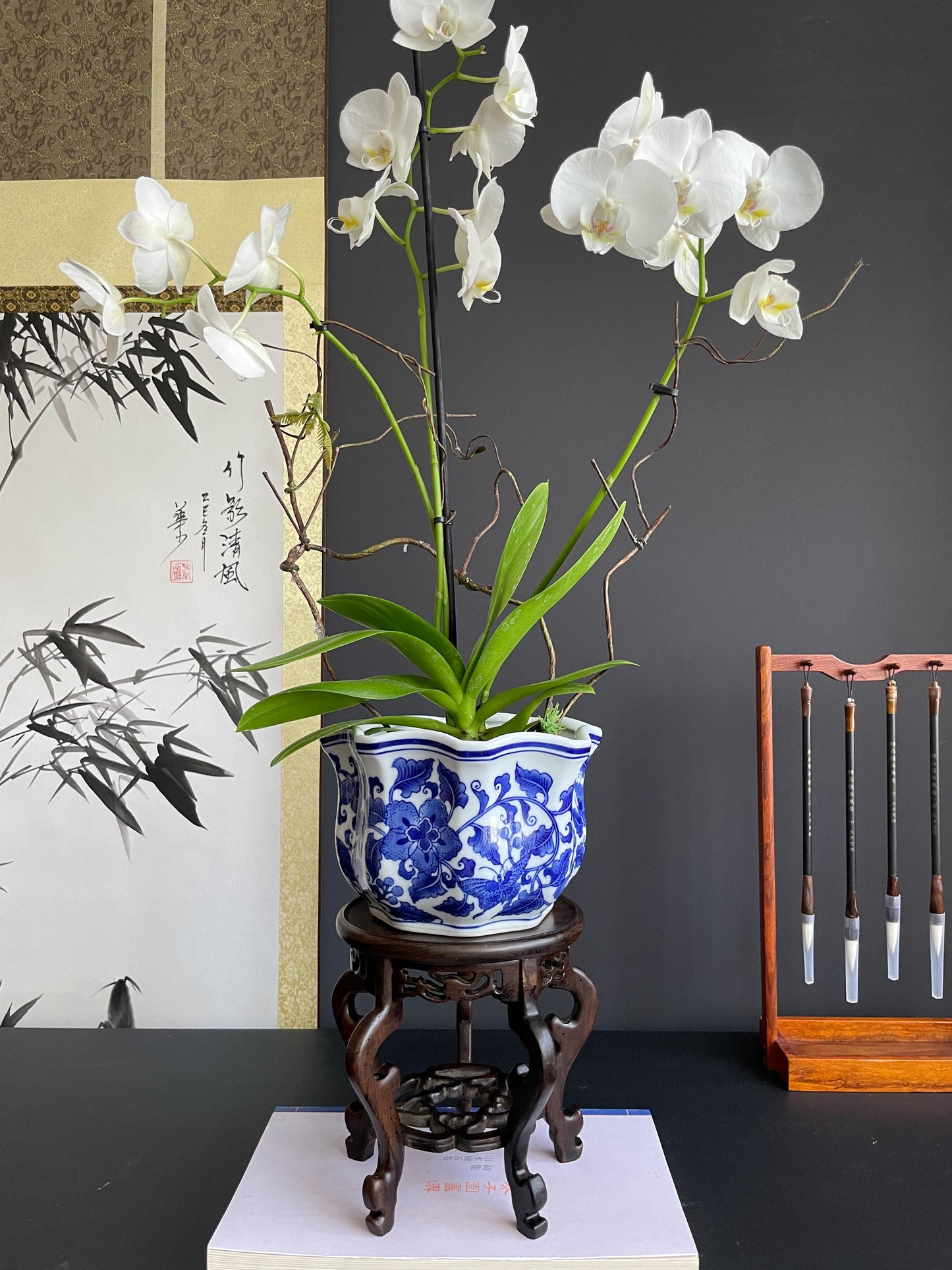 Blue and White Porcelain Planter Ceramic Flower Pot Chinoiserie Cachepot Fluted Oriental Orchid Pot Traditional Botanical Decor Large