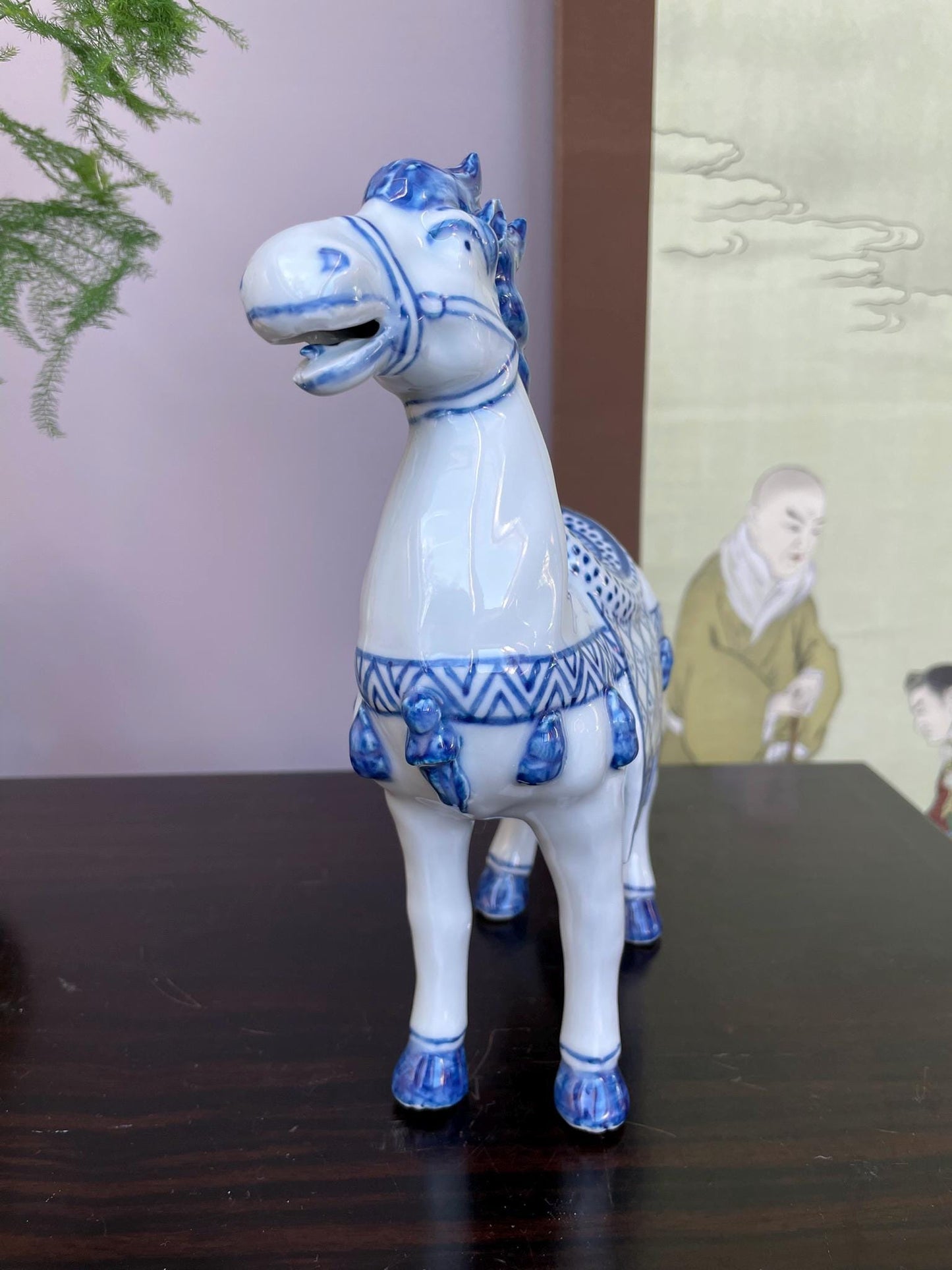 Hand-Crafted Blue and White Porcelain Horse Statue - 2026 Year of the Horse Decor Symbol of Success Vitality Artisanal Chinese Zodiac Figur