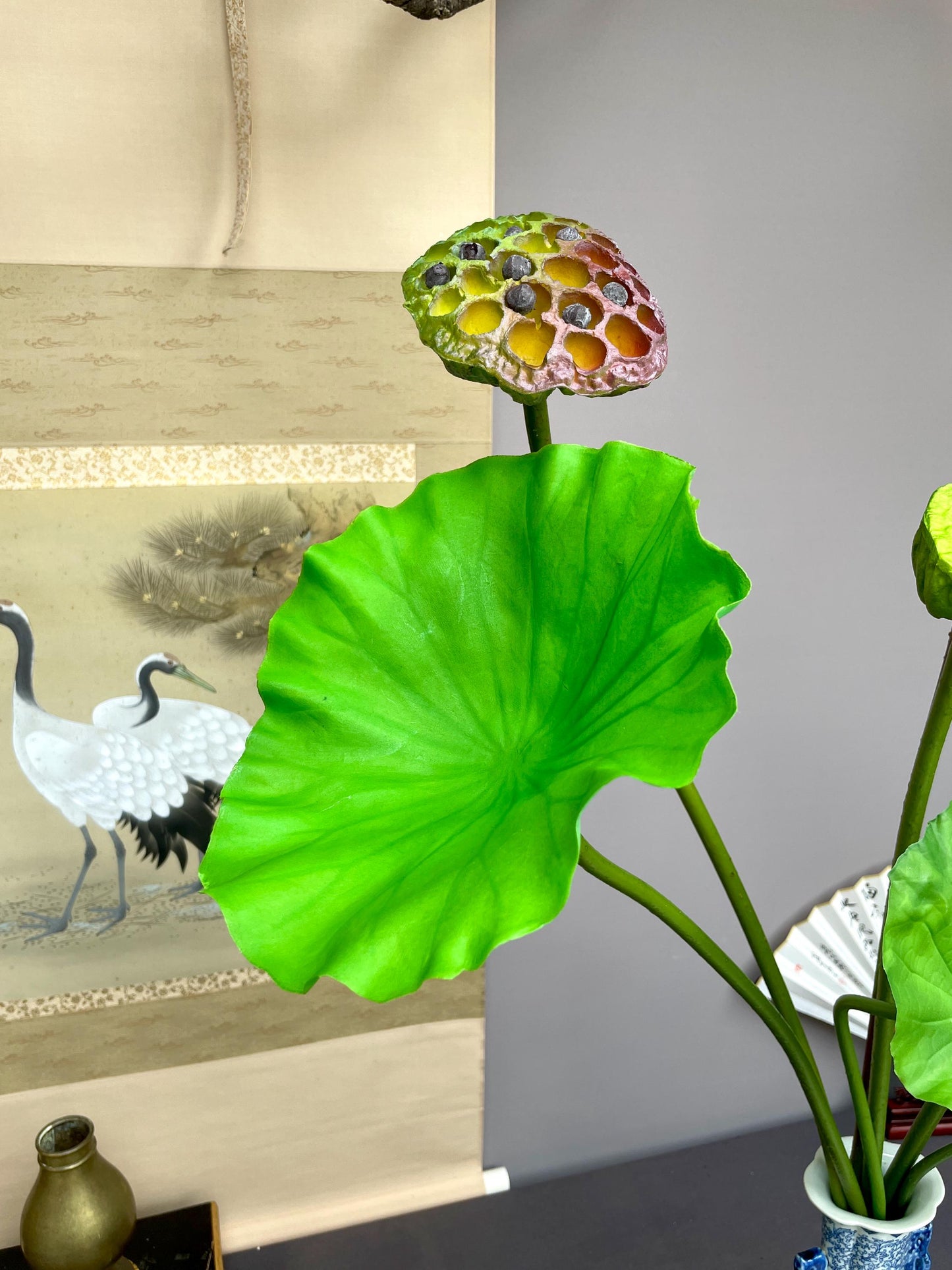 Real Touch Lotus Flower Arrangement 95cm Tall Faux Lotus Stem with Pods Artificial Lotus Bouquet Large Zen Table Decor Silk Flowers white
