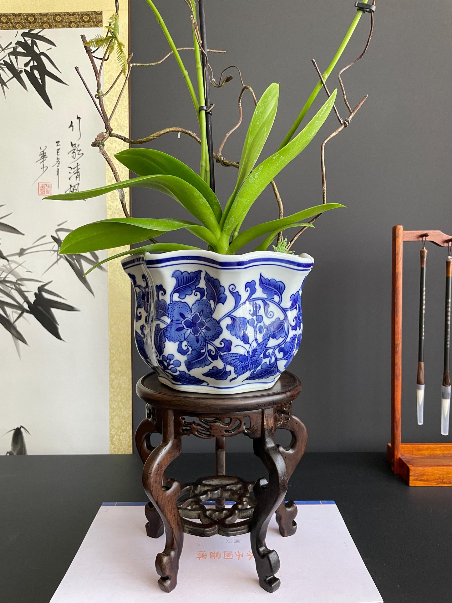 Blue and White Porcelain Planter Ceramic Flower Pot Chinoiserie Cachepot Fluted Oriental Orchid Pot Traditional Botanical Decor Large